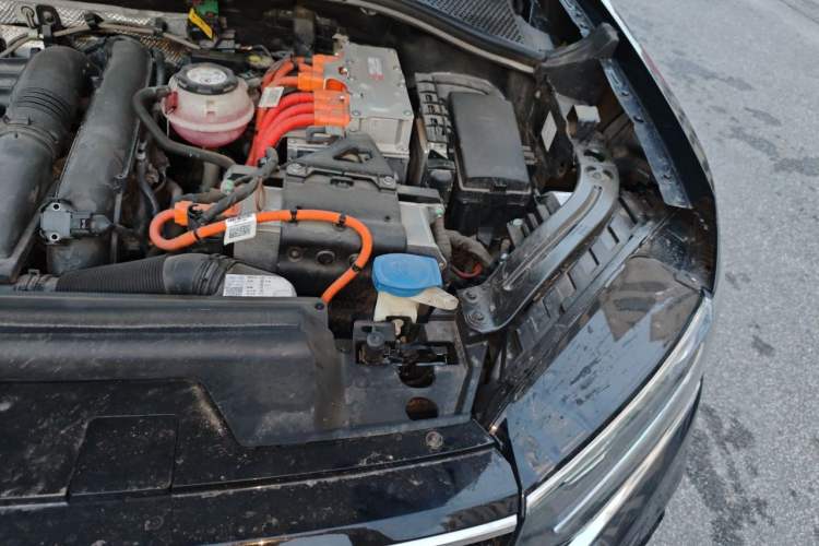 Used Volkswagen Tayron GTE Plug-in Hybrid 2020 1.4T Luxury Model Engine Bay Left