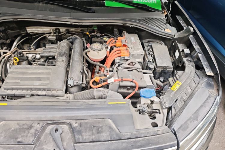 Used Volkswagen Tayron GTE Plug-in Hybrid 2020 1.4T Luxury Model Engine Bay Left