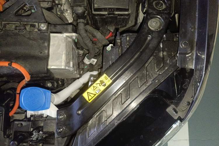 Used Volkswagen Tayron GTE Plug-in Hybrid 2020 1.4T Luxury Model Engine Bay Left