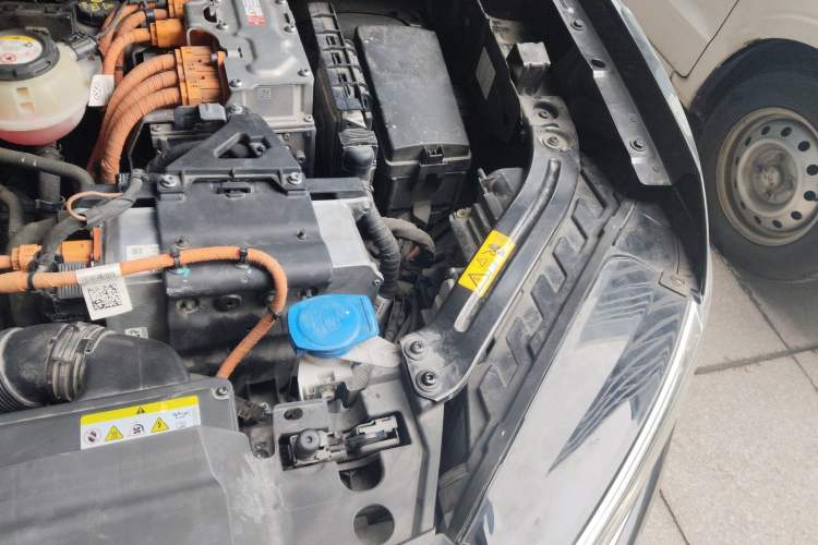 Used Volkswagen Tayron GTE Plug-in Hybrid 2020 1.4T Luxury Model Engine Bay Left