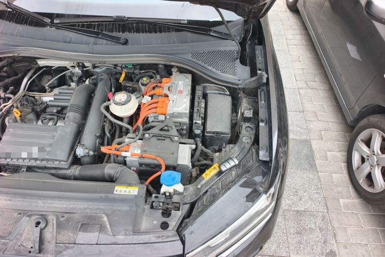Used Volkswagen Tayron GTE Plug-in Hybrid 2020 1.4T Luxury Model Engine Bay Left