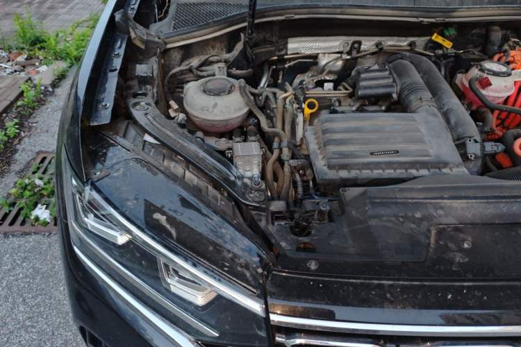 Used Volkswagen Tayron GTE Plug-in Hybrid 2020 1.4T Luxury Model Engine Bay Right