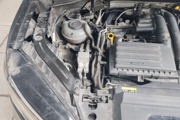 Used Volkswagen Tayron GTE Plug-in Hybrid 2020 1.4T Luxury Model Engine Bay Right