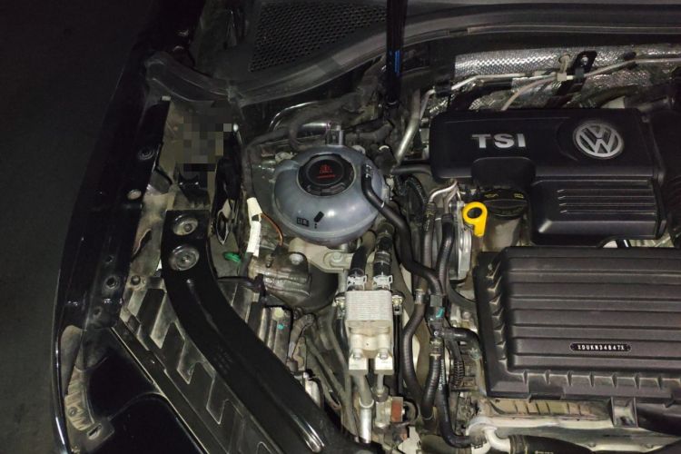 Used Volkswagen Tayron GTE Plug-in Hybrid 2020 1.4T Luxury Model Engine Bay Right