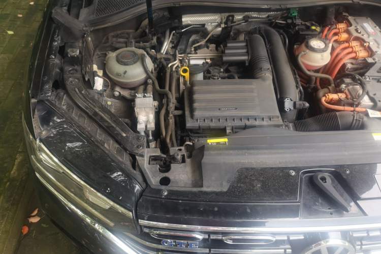 Used Volkswagen Tayron GTE Plug-in Hybrid 2020 1.4T Luxury Model Engine Bay Right