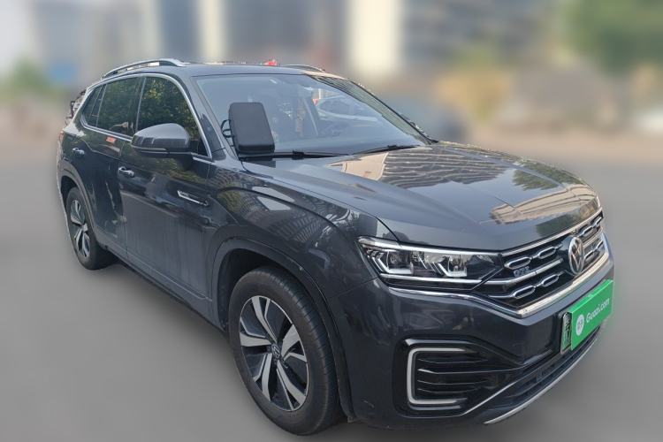 Used Volkswagen Tayron GTE Plug-in Hybrid 2020 1.4T Luxury Model Front Right 45 Deg