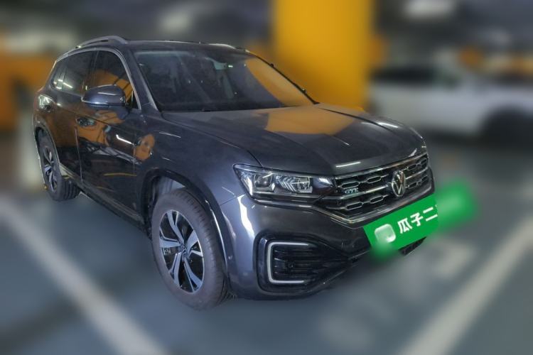 Used Volkswagen Tayron GTE Plug-in Hybrid 2020 1.4T Luxury Model Front Right 45 Deg