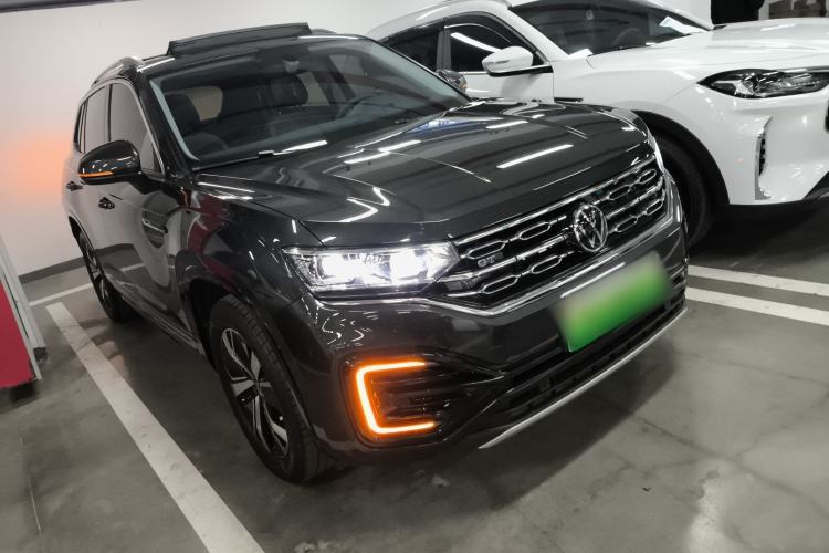 Used Volkswagen Tayron GTE Plug-in Hybrid 2020 1.4T Luxury Model Front Right 45 Deg