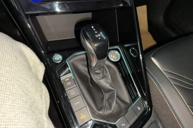Used Volkswagen Tayron GTE Plug-in Hybrid 2020 1.4T Luxury Model Gear Lever