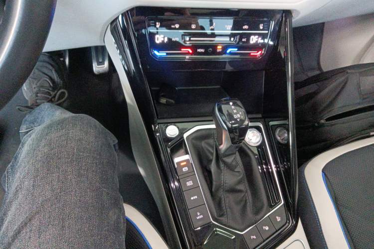 Used Volkswagen Tayron GTE Plug-in Hybrid 2020 1.4T Luxury Model Gear Lever