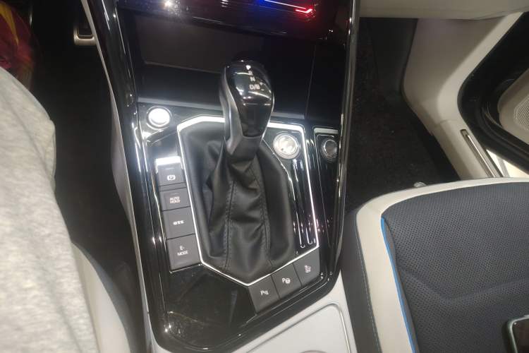 Used Volkswagen Tayron GTE Plug-in Hybrid 2020 1.4T Luxury Model Gear Lever