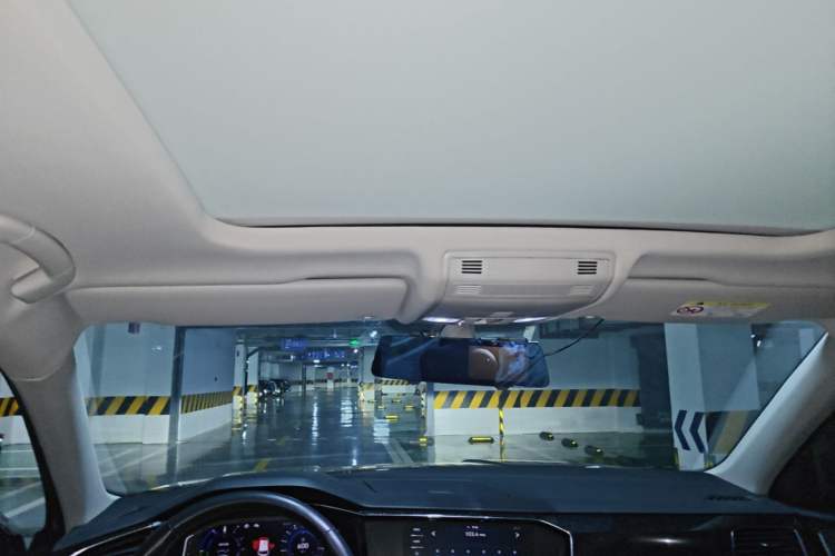 Used Volkswagen Tayron GTE Plug-in Hybrid 2020 1.4T Luxury Model Headliner