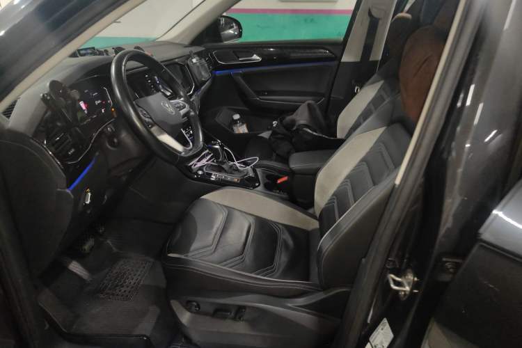 Used Volkswagen Tayron GTE Plug-in Hybrid 2020 1.4T Luxury Model Left Front Seat