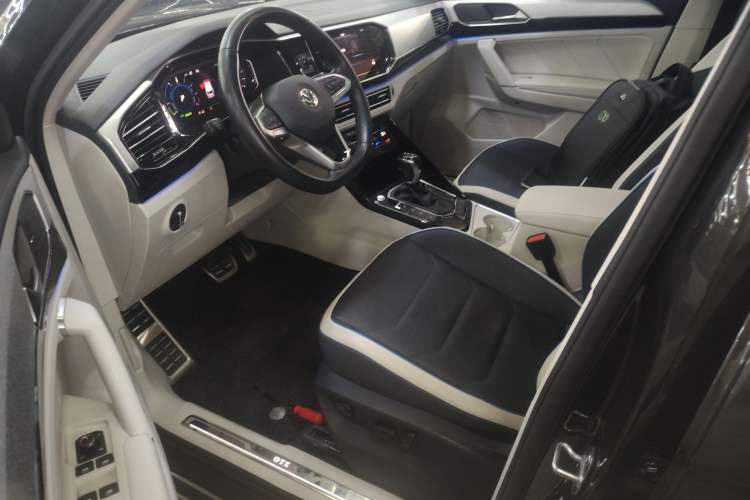 Used Volkswagen Tayron GTE Plug-in Hybrid 2020 1.4T Luxury Model Left Front Seat