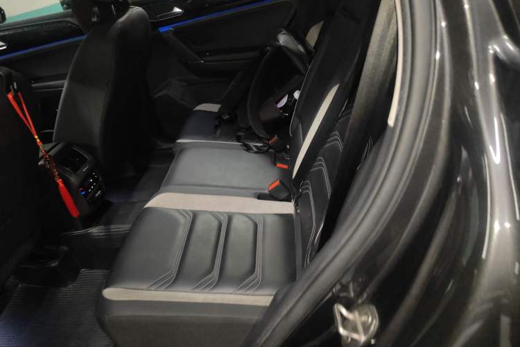 Used Volkswagen Tayron GTE Plug-in Hybrid 2020 1.4T Luxury Model Left Rear Seat