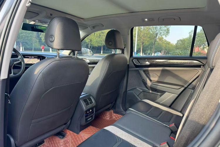 Used Volkswagen Tayron GTE Plug-in Hybrid 2020 1.4T Luxury Model Left Rear Seat