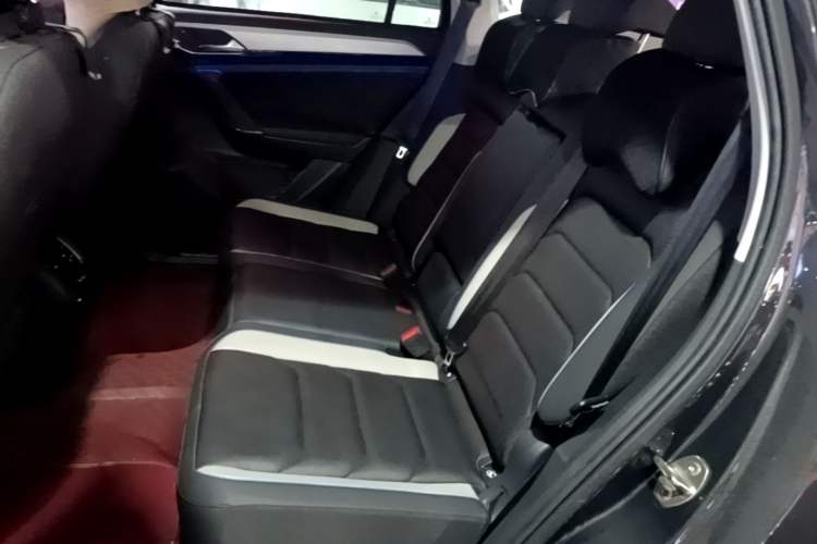 Used Volkswagen Tayron GTE Plug-in Hybrid 2020 1.4T Luxury Model Left Rear Seat