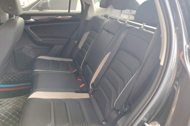 Used Volkswagen Tayron GTE Plug-in Hybrid 2020 1.4T Luxury Model Left Rear Seat