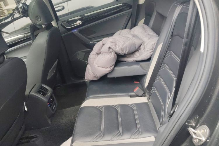Used Volkswagen Tayron GTE Plug-in Hybrid 2020 1.4T Luxury Model Left Rear Seat