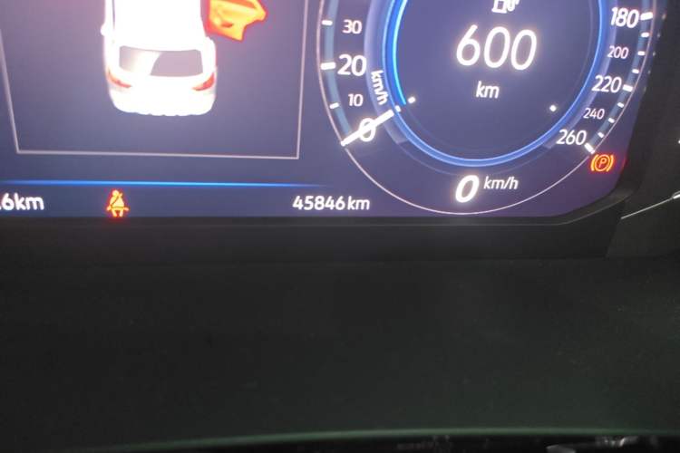 Used Volkswagen Tayron GTE Plug-in Hybrid 2020 1.4T Luxury Model Odometer Close Up