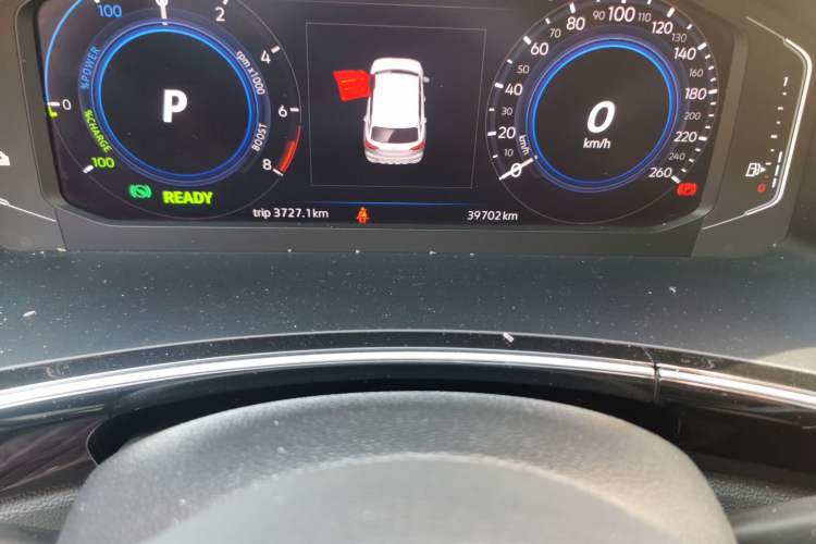 Used Volkswagen Tayron GTE Plug-in Hybrid 2020 1.4T Luxury Model Odometer Close Up