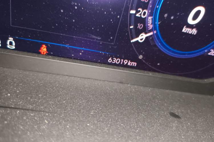 Used Volkswagen Tayron GTE Plug-in Hybrid 2020 1.4T Luxury Model Odometer Close Up