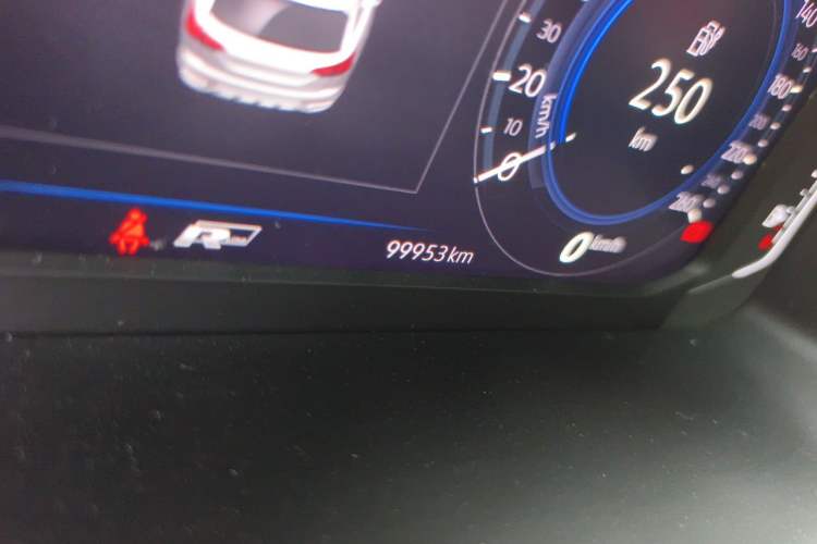 Used Volkswagen Tayron GTE Plug-in Hybrid 2020 1.4T Luxury Model Odometer Close Up