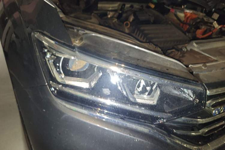 Used Volkswagen Tayron GTE Plug-in Hybrid 2020 1.4T Luxury Model Right Front Headlight
