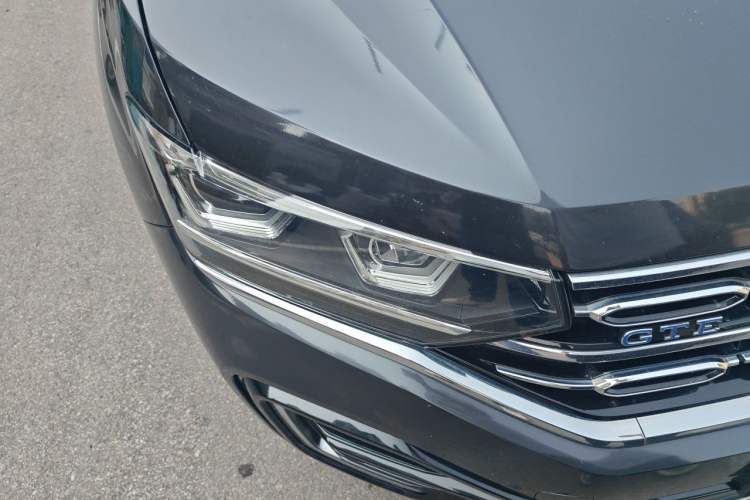 Used Volkswagen Tayron GTE Plug-in Hybrid 2020 1.4T Luxury Model Right Front Headlight