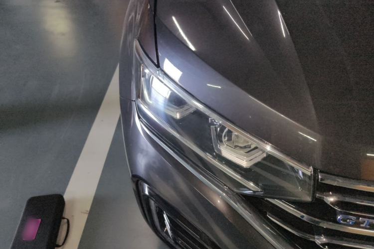 Used Volkswagen Tayron GTE Plug-in Hybrid 2020 1.4T Luxury Model Right Front Headlight