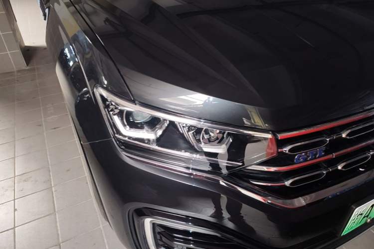 Used Volkswagen Tayron GTE Plug-in Hybrid 2020 1.4T Luxury Model Right Front Headlight