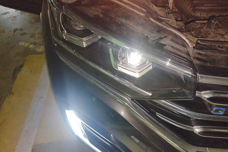 Used Volkswagen Tayron GTE Plug-in Hybrid 2020 1.4T Luxury Model Right Front Headlight