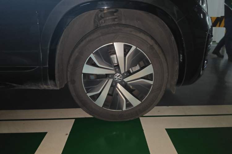 Used Volkswagen Tayron GTE Plug-in Hybrid 2020 1.4T Luxury Model Right Front Wheel Hub