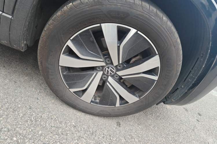 Used Volkswagen Tayron GTE Plug-in Hybrid 2020 1.4T Luxury Model Right Front Wheel Hub