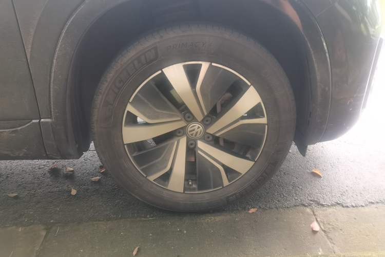 Used Volkswagen Tayron GTE Plug-in Hybrid 2020 1.4T Luxury Model Right Front Wheel Hub