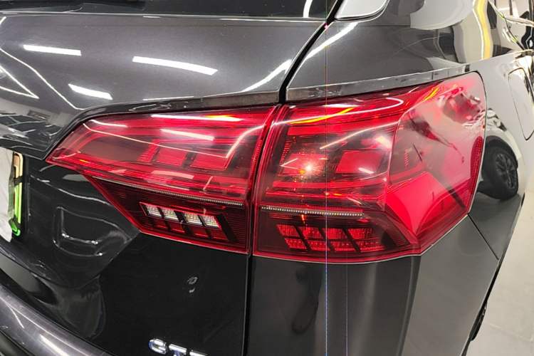 Used Volkswagen Tayron GTE Plug-in Hybrid 2020 1.4T Luxury Model Right Rear Taillight
