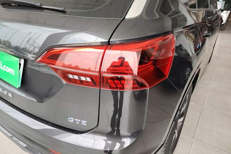 Used Volkswagen Tayron GTE Plug-in Hybrid 2020 1.4T Luxury Model Right Rear Taillight