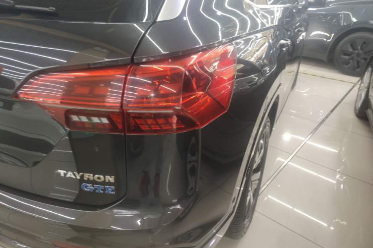 Used Volkswagen Tayron GTE Plug-in Hybrid 2020 1.4T Luxury Model Right Rear Taillight