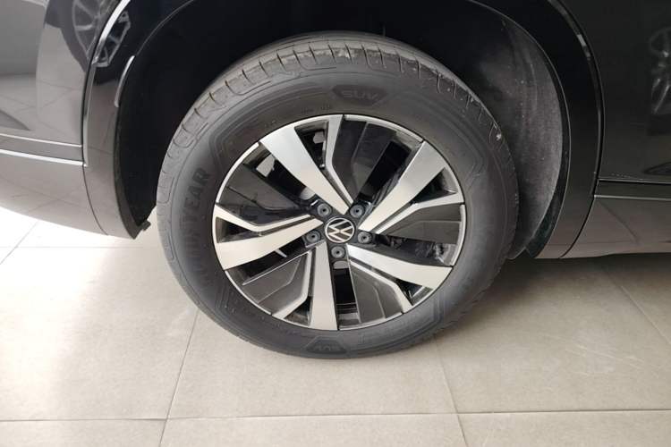 Used Volkswagen Tayron GTE Plug-in Hybrid 2020 1.4T Luxury Model Right Rear Wheel Hub