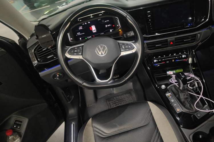 Used Volkswagen Tayron GTE Plug-in Hybrid 2020 1.4T Luxury Model Steering Wheel