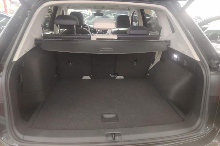 Used Volkswagen Tayron GTE Plug-in Hybrid 2020 1.4T Luxury Model Trunk