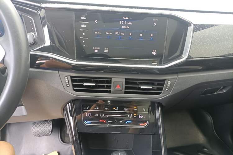 Used Volkswagen Tayron GTE Plug-in Hybrid 2020 1.4T Luxury Model Audio And AC Panel
