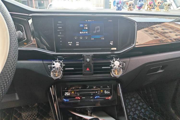 Used Volkswagen Tayron GTE Plug-in Hybrid 2020 1.4T Luxury Model Audio And AC Panel