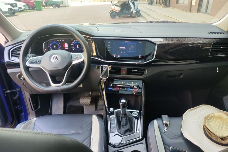 Used Volkswagen Tayron GTE Plug-in Hybrid 2020 1.4T Luxury Model Center Console