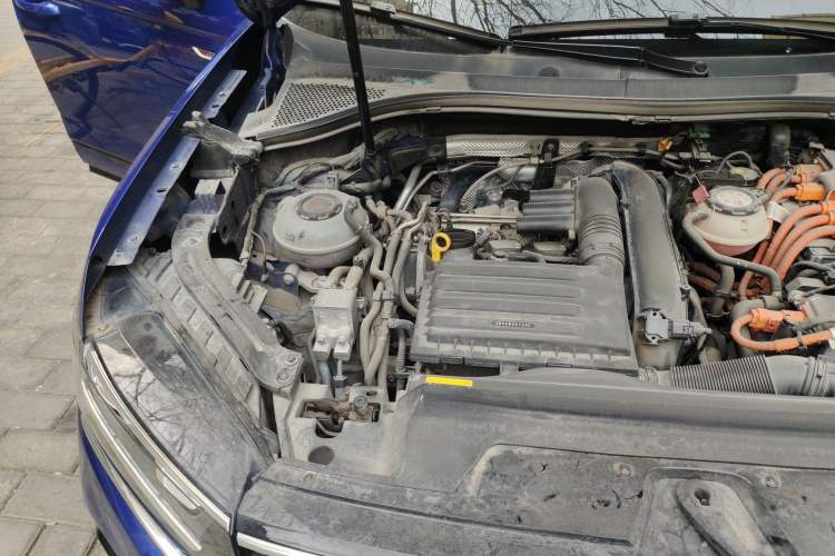 Used Volkswagen Tayron GTE Plug-in Hybrid 2020 1.4T Luxury Model Engine Bay Right