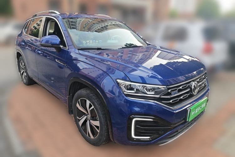 Used Volkswagen Tayron GTE Plug-in Hybrid 2020 1.4T Luxury Model Front Right 45 Deg