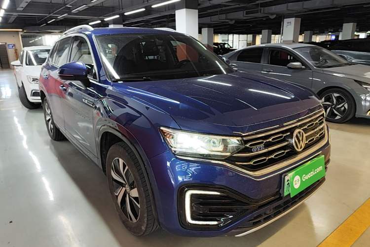 Used Volkswagen Tayron GTE Plug-in Hybrid 2020 1.4T Luxury Model Front Right 45 Deg