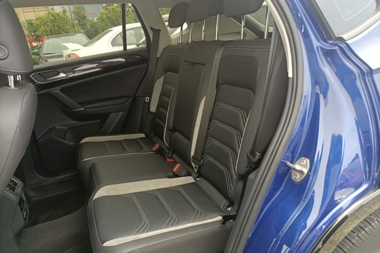 Used Volkswagen Tayron GTE Plug-in Hybrid 2020 1.4T Luxury Model Left Rear Seat