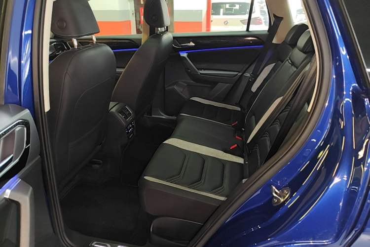 Used Volkswagen Tayron GTE Plug-in Hybrid 2020 1.4T Luxury Model Left Rear Seat