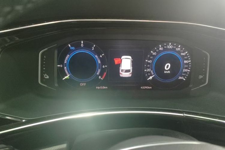 Used Volkswagen Tayron GTE Plug-in Hybrid 2020 1.4T Luxury Model Odometer Close Up